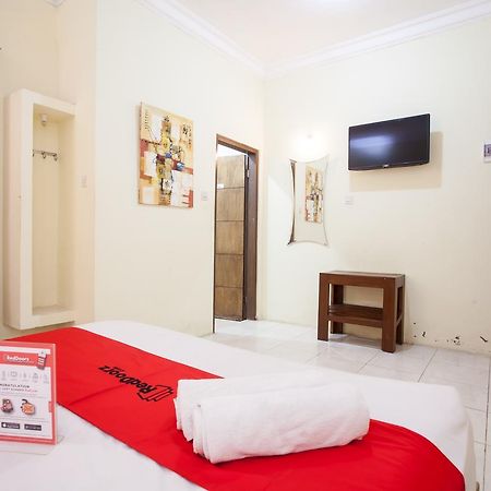 Reddoorz Near Marvel City Mall Wonocolo ภายนอก รูปภาพ